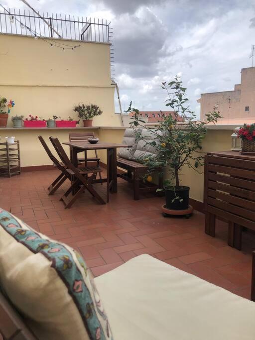 Beautiful Penthouse With Terrace Near The Centre Rom