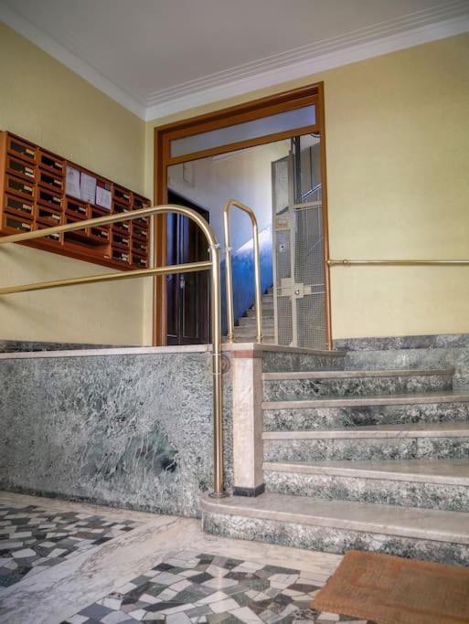 Apartment Beautiful Penthouse With Terrace Near The Centre Rom